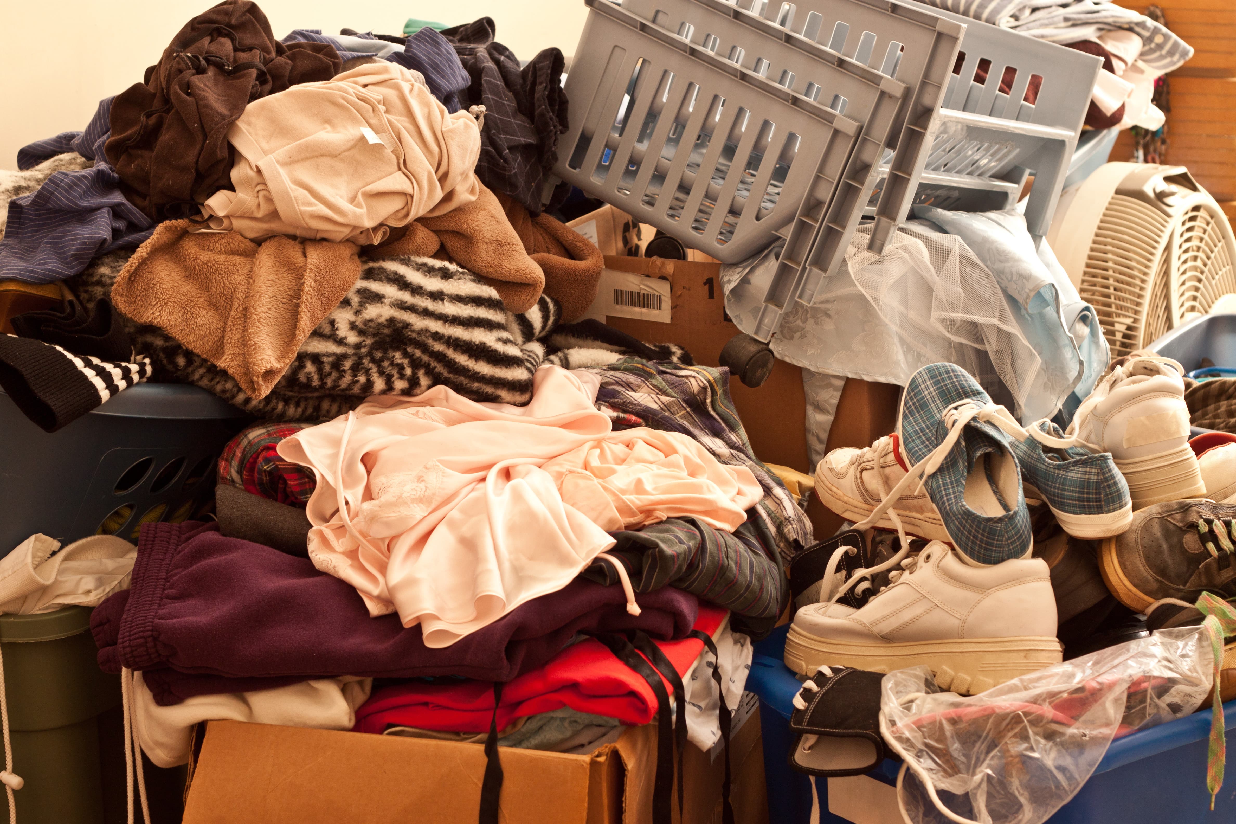 hoarding-disorder-min.jpg